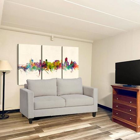 Tulsa Square Hotel Central, I-44 By Oyo المظهر الخارجي الصورة
