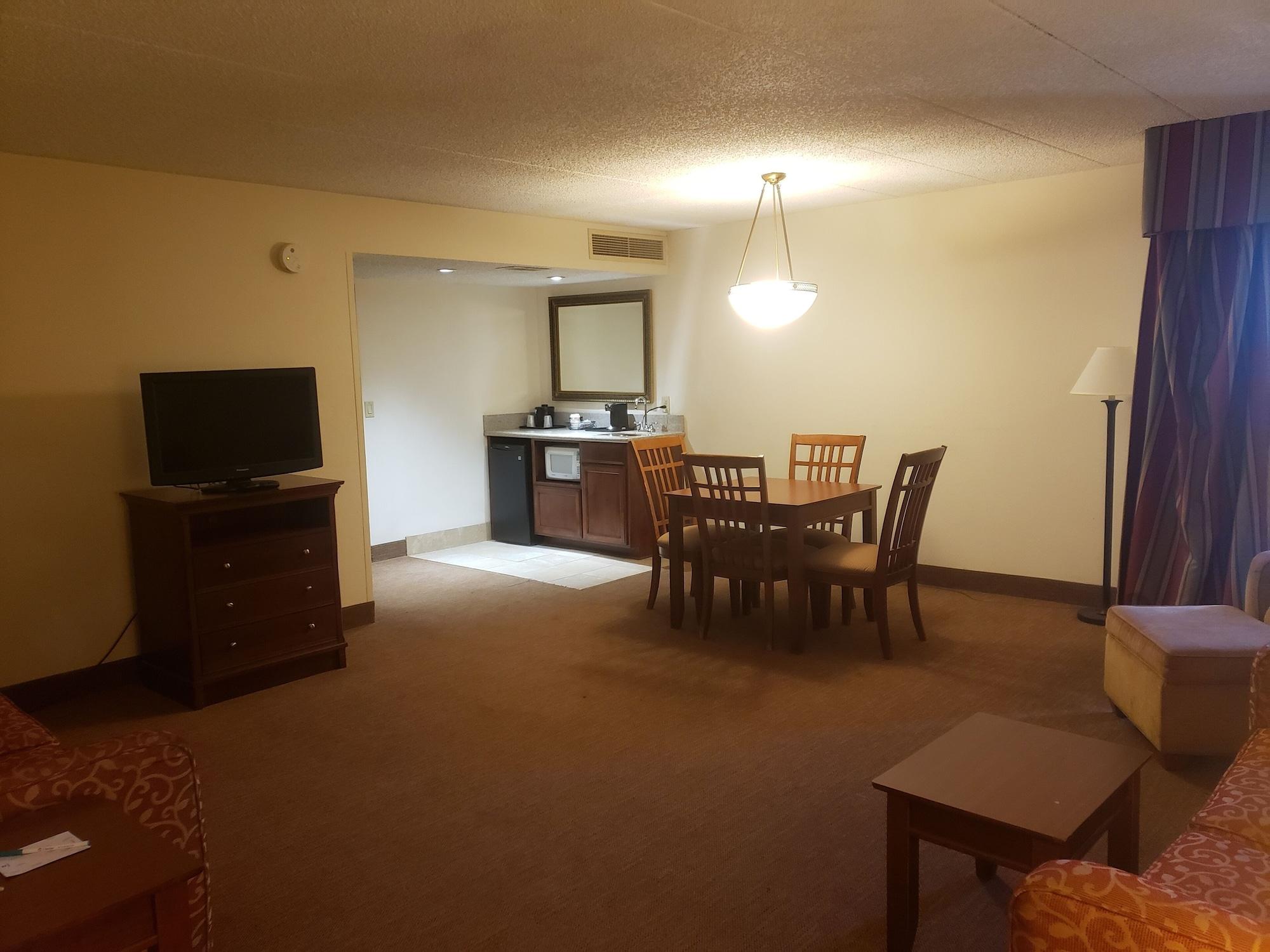 Tulsa Square Hotel Central, I-44 By Oyo المظهر الخارجي الصورة