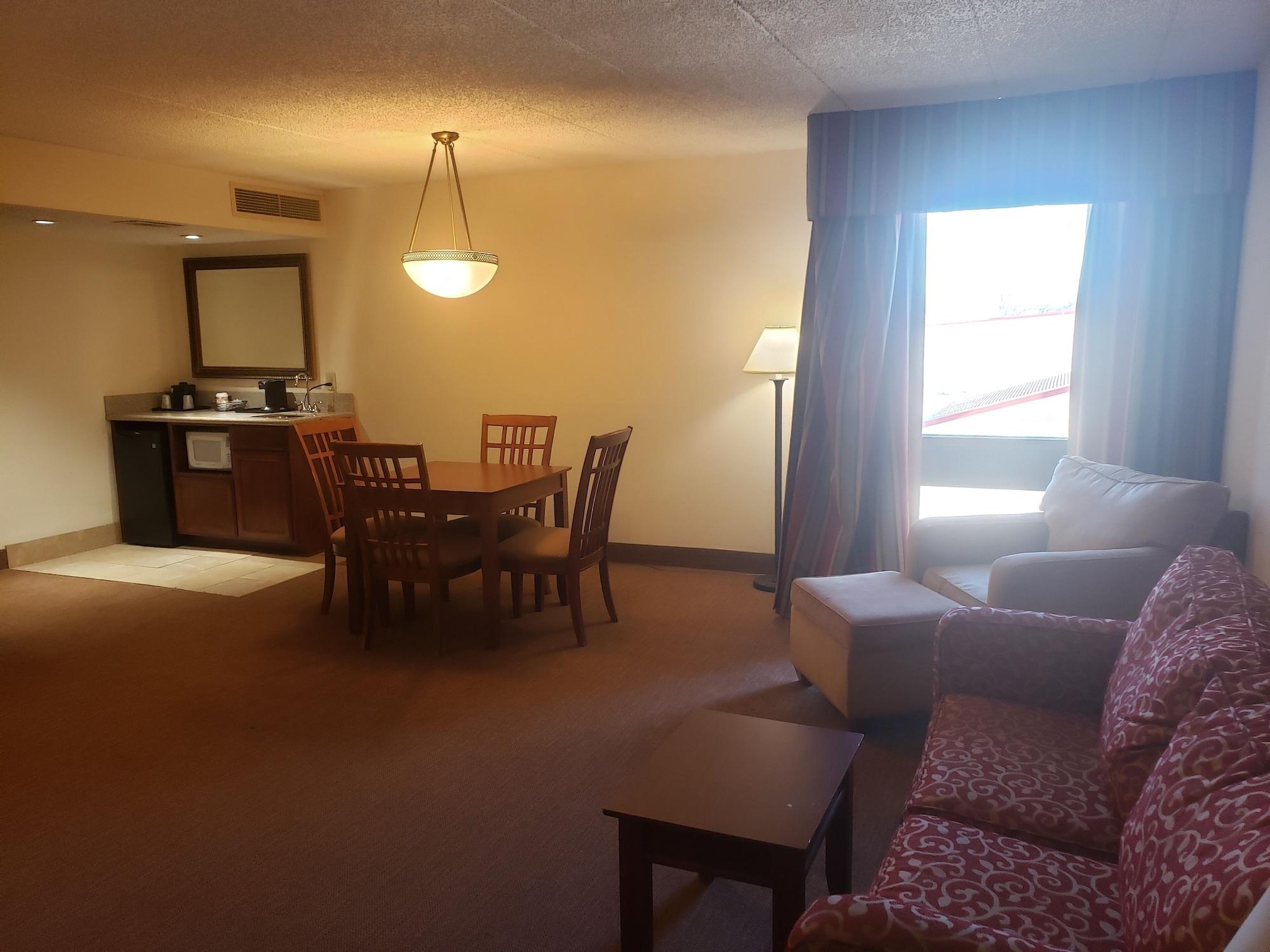 Tulsa Square Hotel Central, I-44 By Oyo المظهر الخارجي الصورة