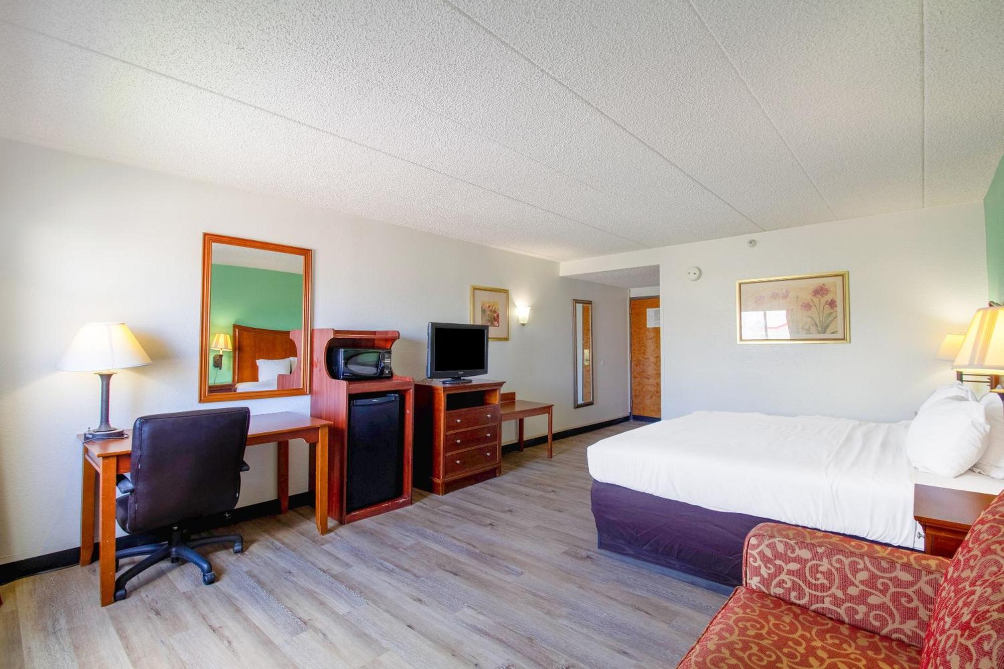 Tulsa Square Hotel Central, I-44 By Oyo المظهر الخارجي الصورة